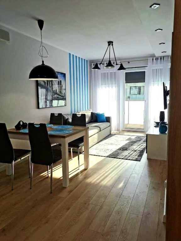 Apartament Kasprowicza Kolobrzeg Bagian luar foto
